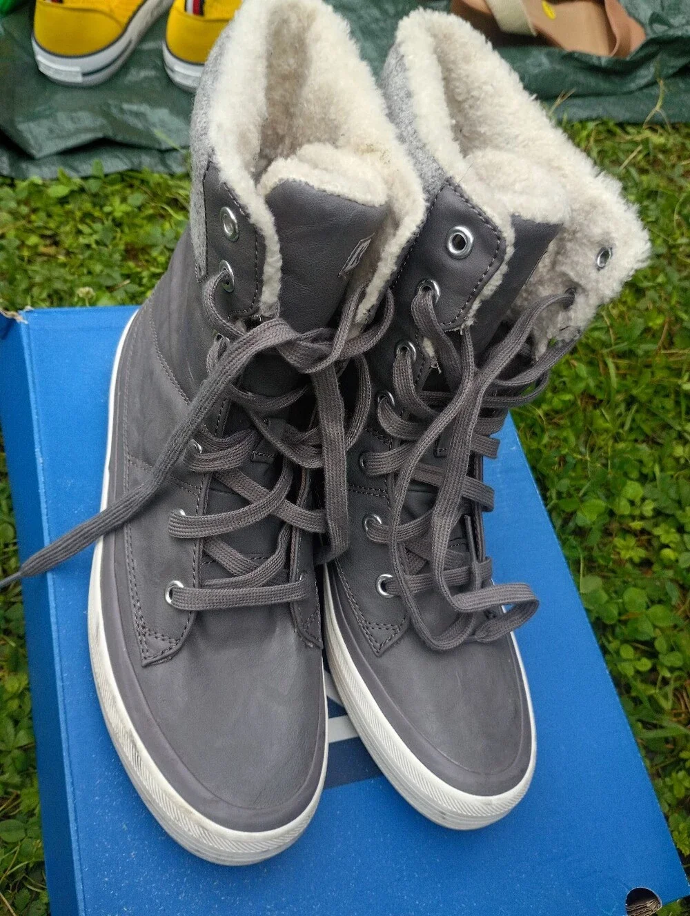 Keds cozy gray